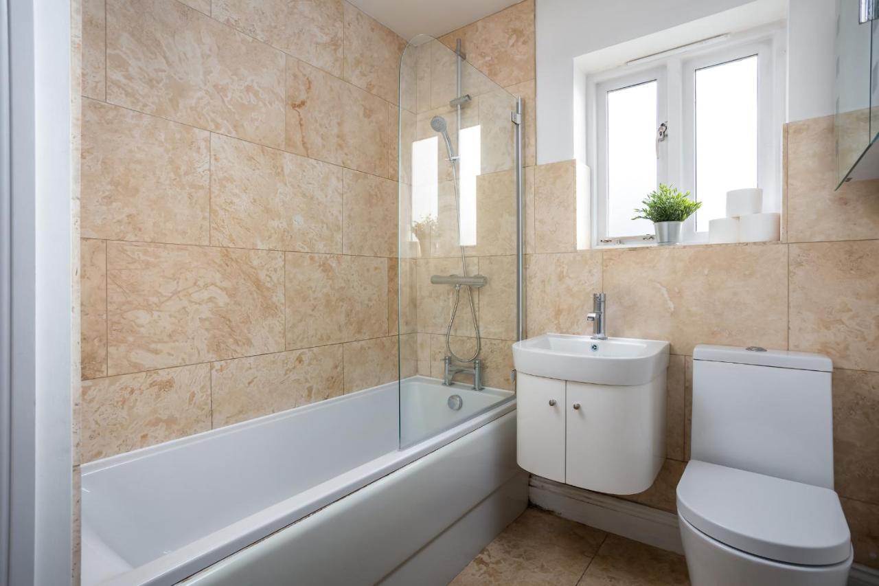 Contemporary Ground Floor Apartment - Town Centre With Parking! Cheltenham Kültér fotó